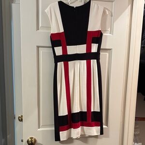 Colorblock Maggy London Sleeveless Sheath Dress in Black, White & Red